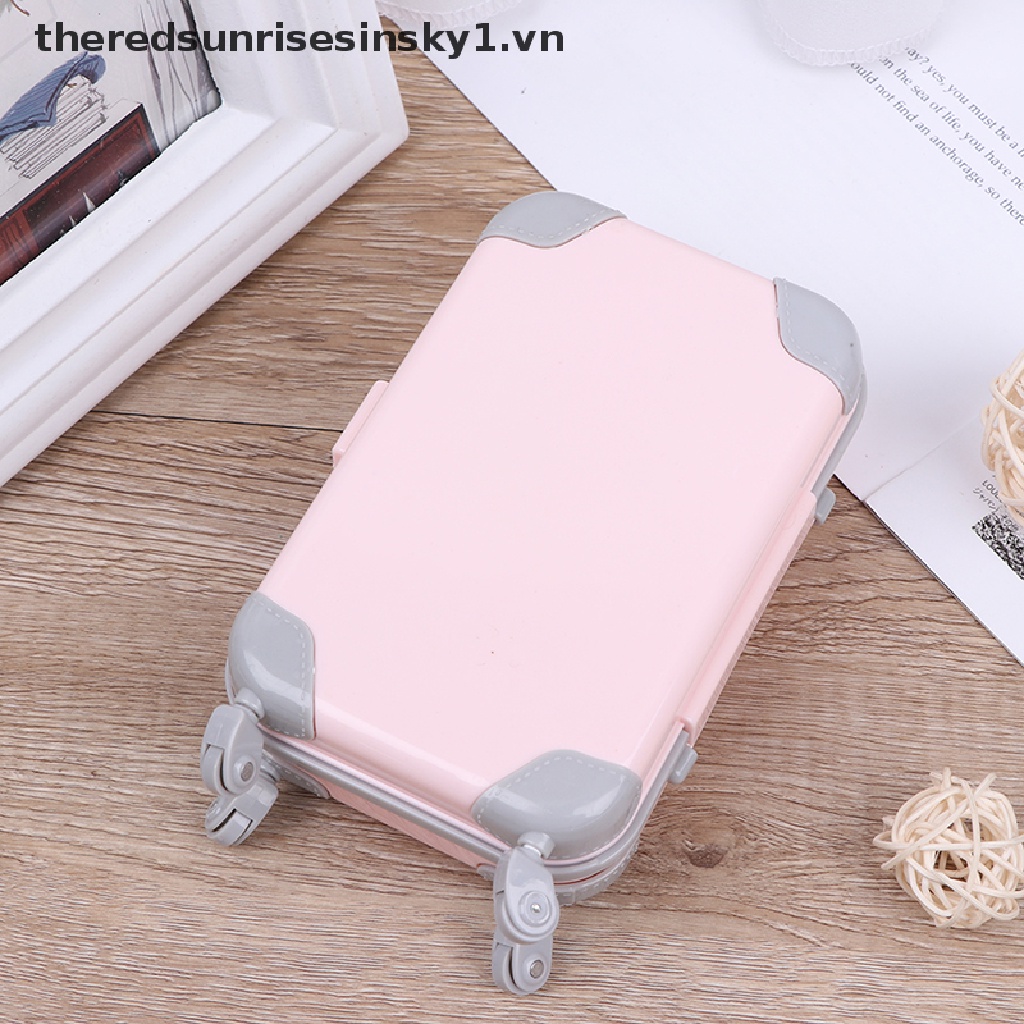 Vali du lịch nhỏ bằng nhựa cho búp bê