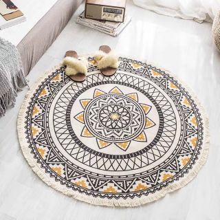 Thảm tròn boho họa tiết vàng