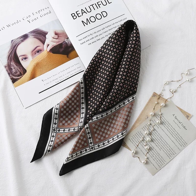 Khăn turban vuông kẻ ô nhỏ bandan cột áo yếm size 70cm - Maben