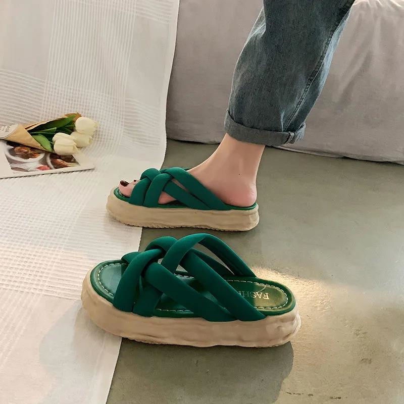 Dép Sandal Mùa Hè Đế Dày Phong Cách Mới Dễ Phối Đồ Cho Nữ