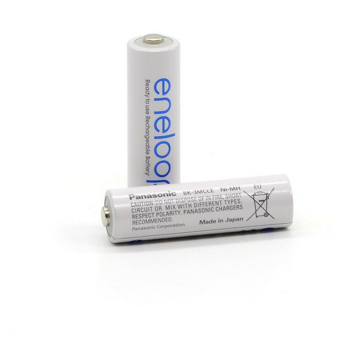 Bộ 4 Pin Sạc AA Panasonic Eneloop 1900mAh 2100 lần sạc