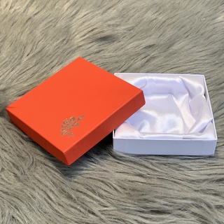 Hộp quà đựng chuỗi đá phong thủy đựng vòng tay đựng trang sức size 9x9x2cm (Combo 10 hộp) - Giá Sỉ