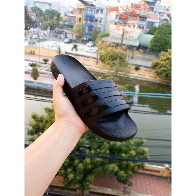 Dép nam đúc nguyên khối [Uy tín-Chất Lượng],chất nhẹ đi êm màu đen kẻ 3 sọc đen,được sx tại xưởng Giaydepnguyenduoc