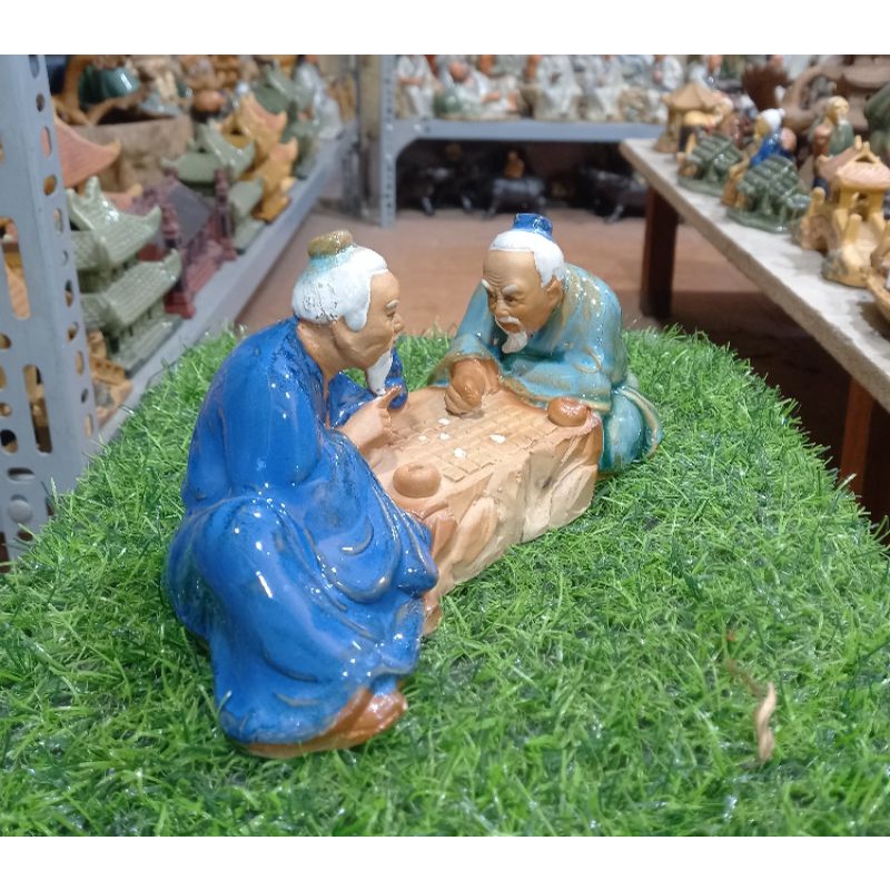 Tượng gốm tiên ông đánh cờ trang trí non bộ,bể cá