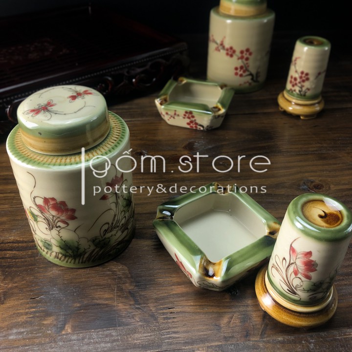 Phụ kiện ấm chén Bát Tràng vẽ tay hoa sen, đào