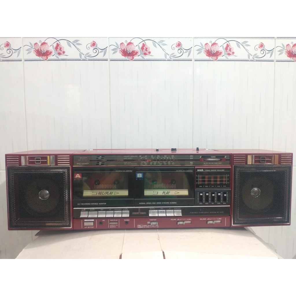 Radio cassette JVC PC-W47 đồ cũ có đường line gắn điện thoại nghe ok 100%