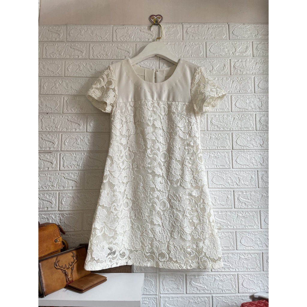 (Thanh lý đồ cá nhân) Đầm ren thiết kế dáng suông chữ A
