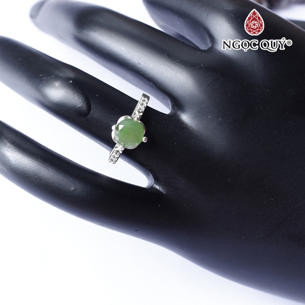 Nhẫn bạc họa tiết đơn giản đính Nb cao cấp - Ngọc Quý