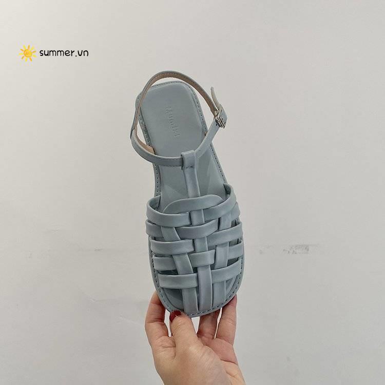 Giày Sandal Bít Mũi Size Lớn 41 Đế Bằng Thiết Kế Khoét Lỗ Mẫu Mới Thời Trang Cho Nữ