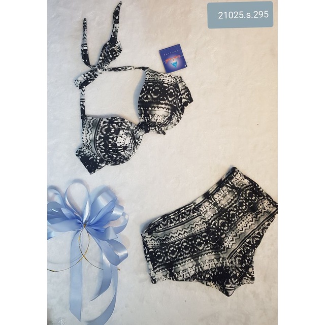Bộ bikini hai mảnh quần đùi Lan Hạnh 21025