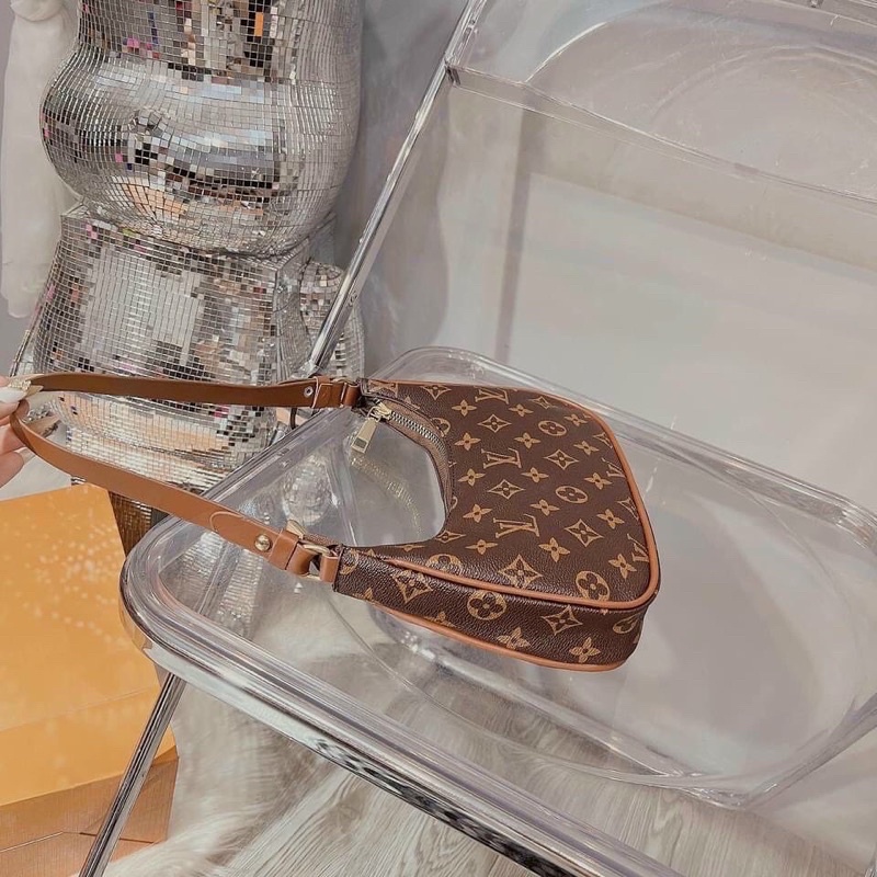 Túi kẹp nách nữ lv dáng bầu size 18cm
