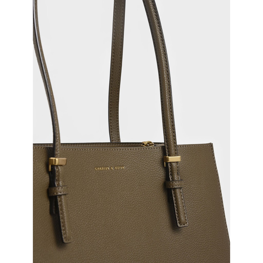 CHARLES & KEITH Thiết Kế Đơn Giản Thời Trang