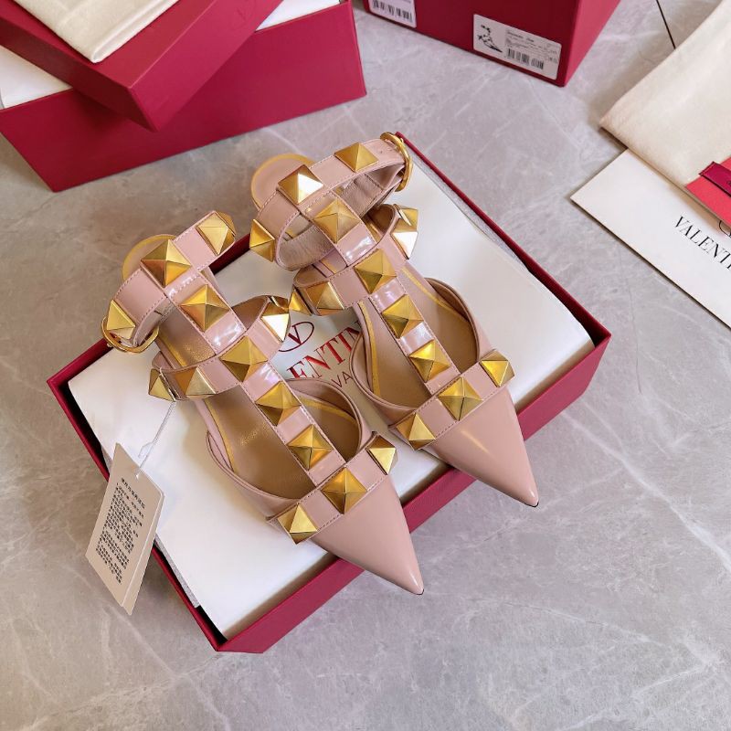 Cao gót Mũi nhọn đính đinh valentino siêu cá tính