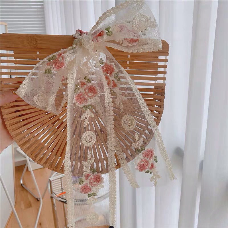 Tấm Vải Ren Hoa Thêu 1 Yard Dùng May Đồ / Trang Trí Ghế Sofa