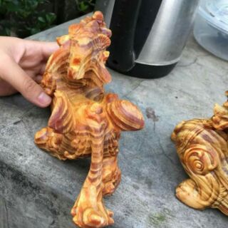 Cặp tỳ hưu gỗ huyết long kèm đế