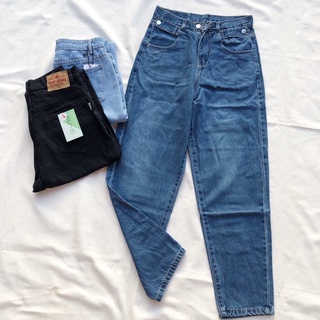 Quần jean nữ dáng baggy