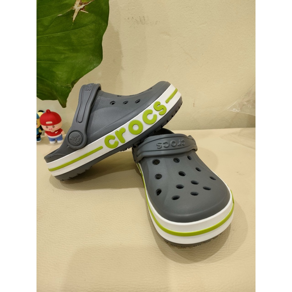 🔥 Bán Chạy . Dép Sục Crocs Baya Xám Cho Bé Trai Gái . Sản Phẩm nhựa Không mùi.