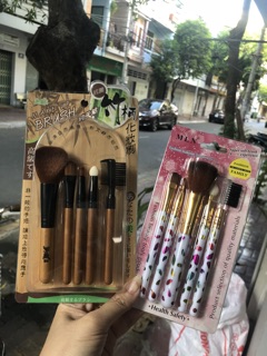 Bộ trang điểm 5 cây cọ