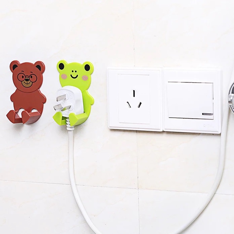 Móc Dán Tường Treo Phích Cắm Điện Hình Gấu Hoạt Hình