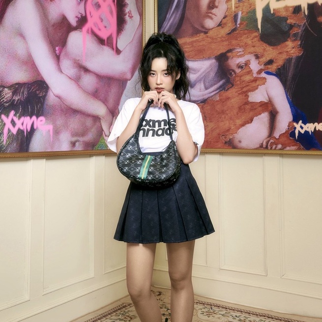 Váy | Váy nữ mango xếp ly lưng cao X2 Monogram Skirt - XXME - Full Print Monogram