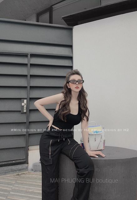 Áo cổ yếm croptop trơn