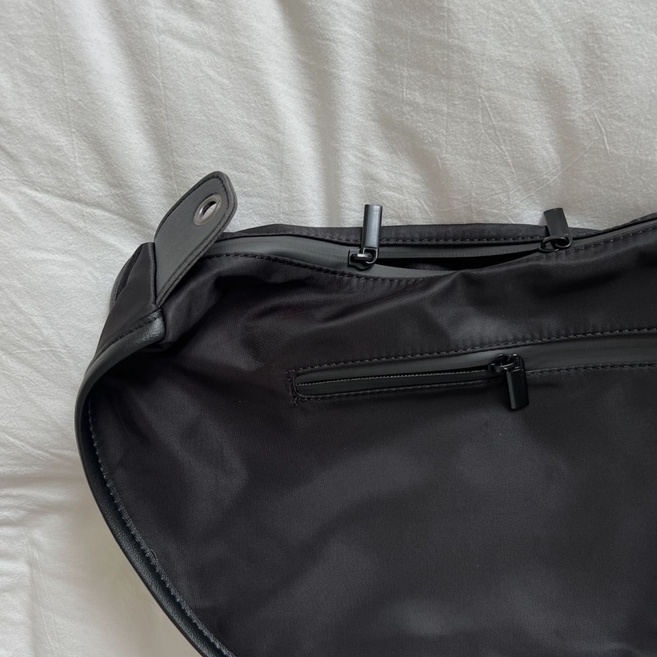 Túi đeo chéo nam giỏ bầu cong tròn to đựng vừa ipad trơn điệu 2 túi to nhỏ giỏ thời trang Hàn Quốc da xịn bóng Mina