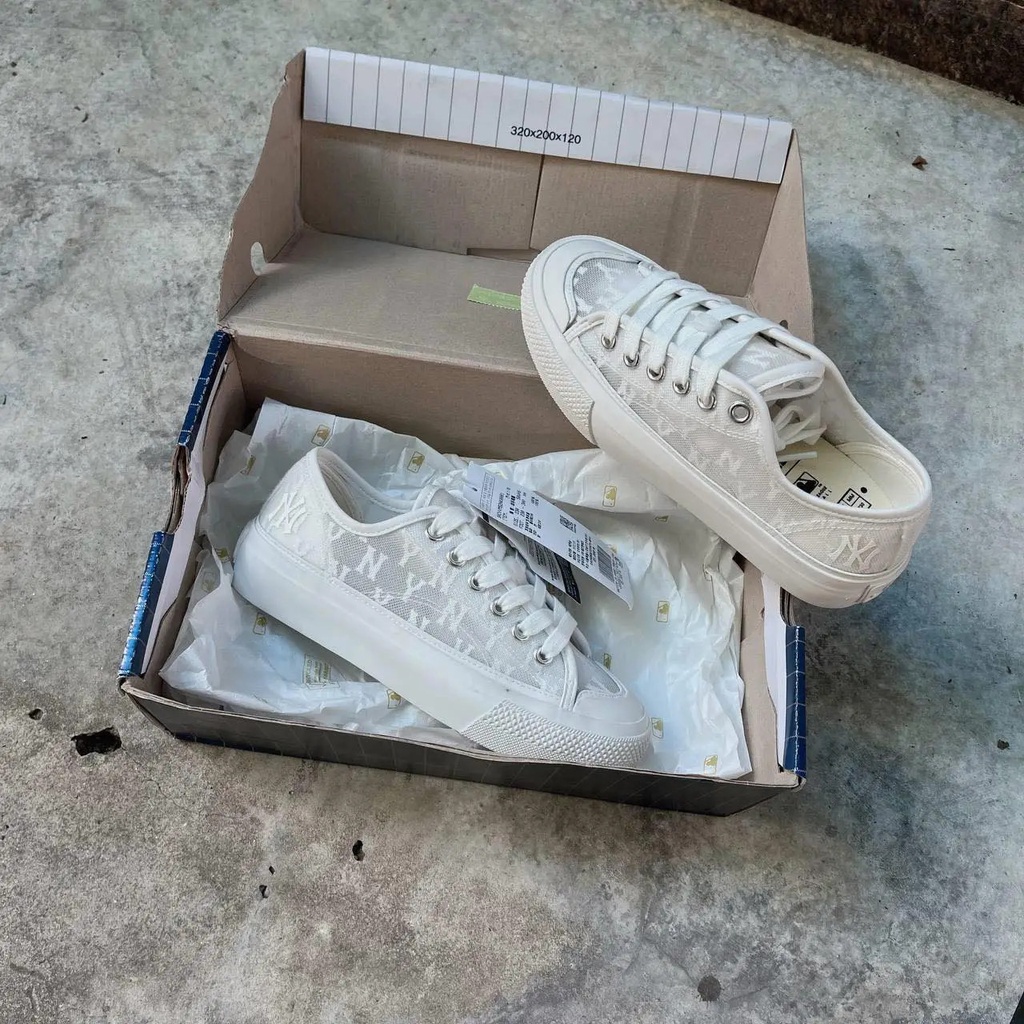 GIÀY MLB PLAYBALL MONO MESH NEW YORK YANKEES WHITE