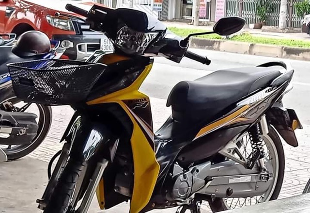 Tem rời Wave RSX vàng đen -1