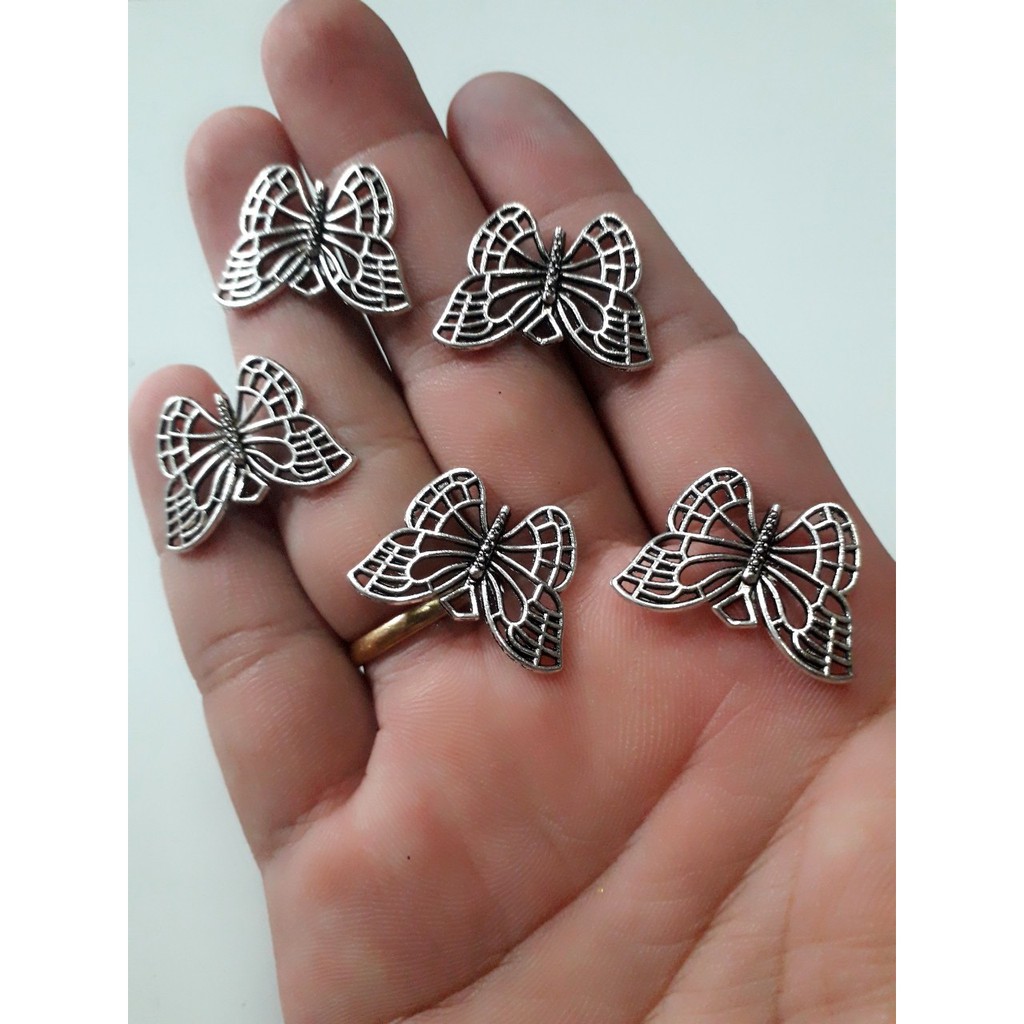nguyên liệu charm Bướm rỗng : sỉ 1 gói 23k = 50 gram / phụ kiện handmade giá rẻ sỉ tphcm