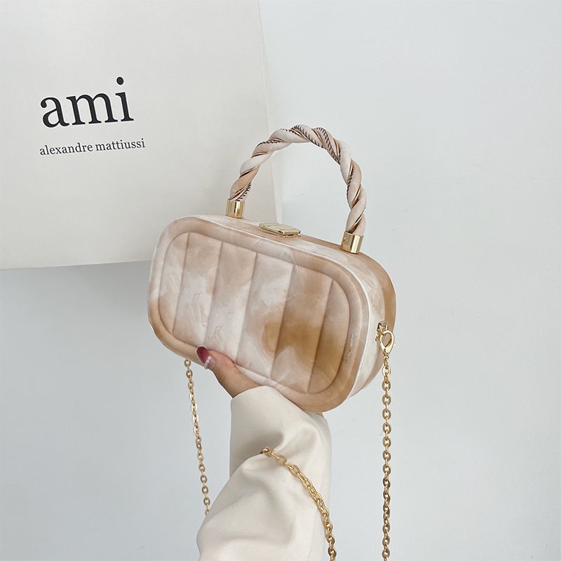 Túi Xách Đeo Vai Hình Vuông Cỡ Nhỏ Màu Sáng Phối Dây Đeo Sợi Xích Thời Trang Mùa Hè Sang Trọng