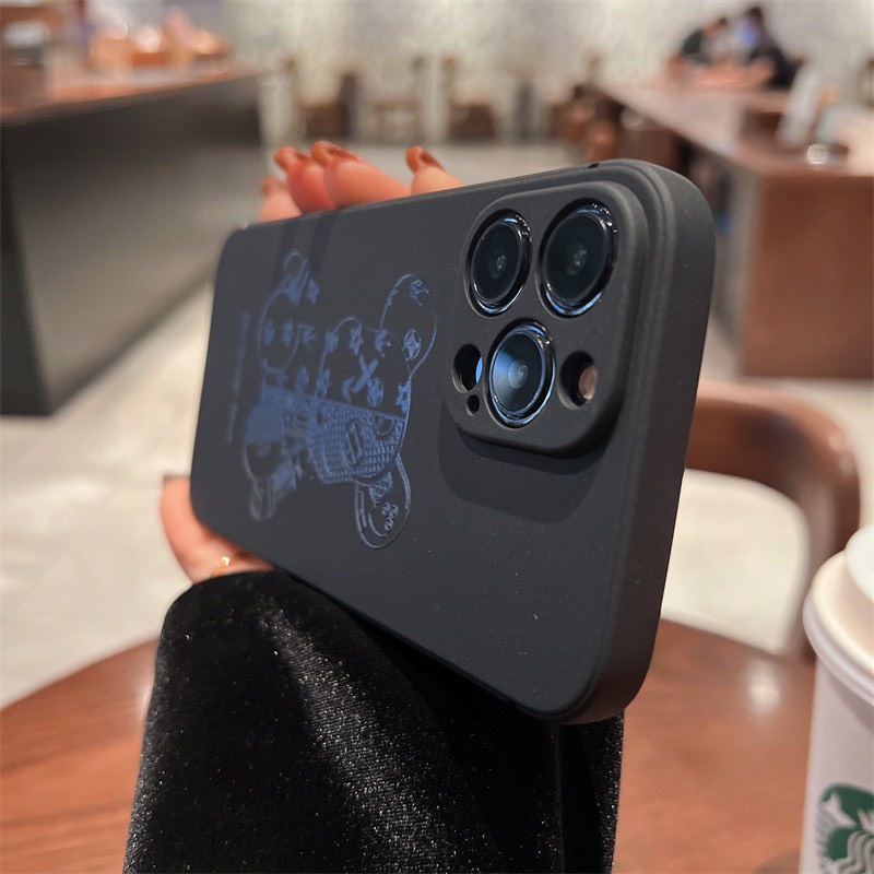 Ốp lưng iphone Hoạ Tiết Đen Kaws Robot