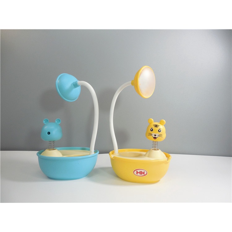 Đèn LED Để Bàn Có Giá Đỡ Điện Thoại Sạc Cổng USB Hình Thú Hoạt Hình (Bồn tắm)