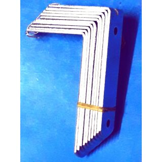 Pát đỡ kệ 3cm x10cm x10cái....