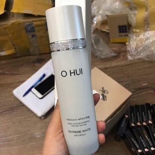 Sữa dưỡng trắng da Ohui Extreme White Emulsion Snow vitamin 130ml