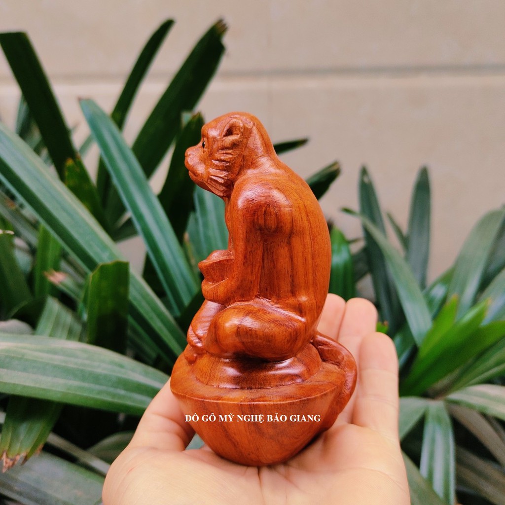 Tượng con khỉ gỗ hương 12 cm