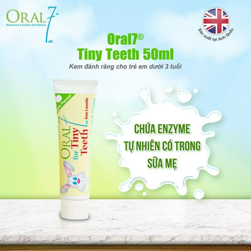 Kem đánh răng cao cấp dành cho bé dưới 3 tuổi Oral7 Tiny Teeth hương táo mật ong an toàn cho bé