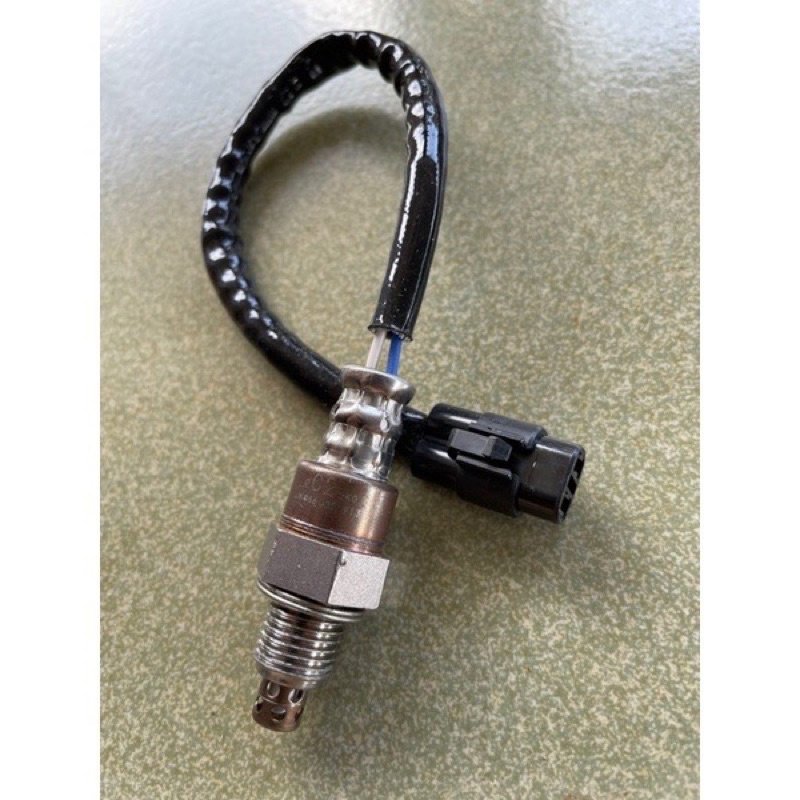 Cảm biến oxi suzuki GSX , Raider , Satria Fi rắc cắm màu đen , hàng xịn dây đốt không chảy