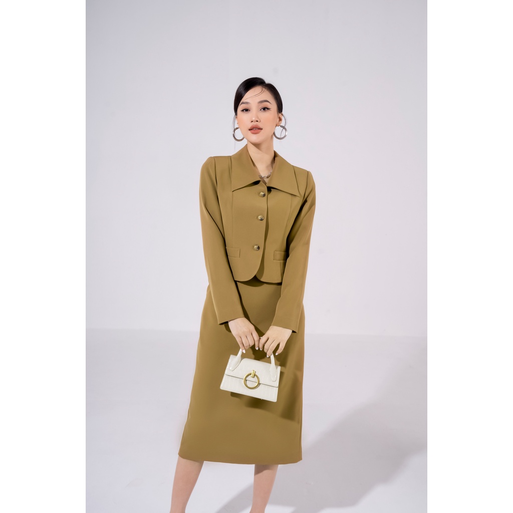 Áo blazer nữ tay dài dáng ngắn Eva de Eva 22SVAE006X