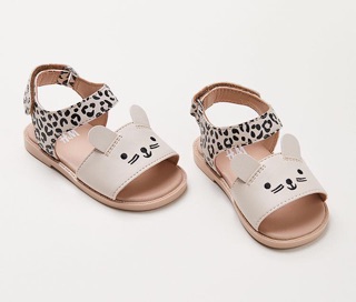 Giày mèo H&M xuất hoạ tiết da báo