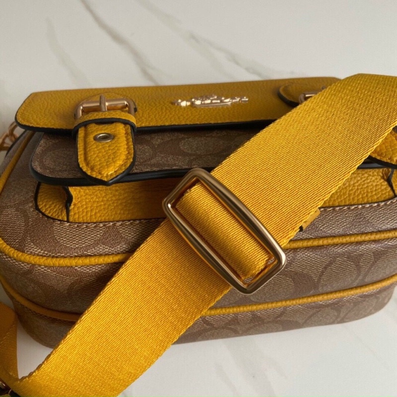 Túi Coach da thật  bao đẹp để được đồ siêu nhiều