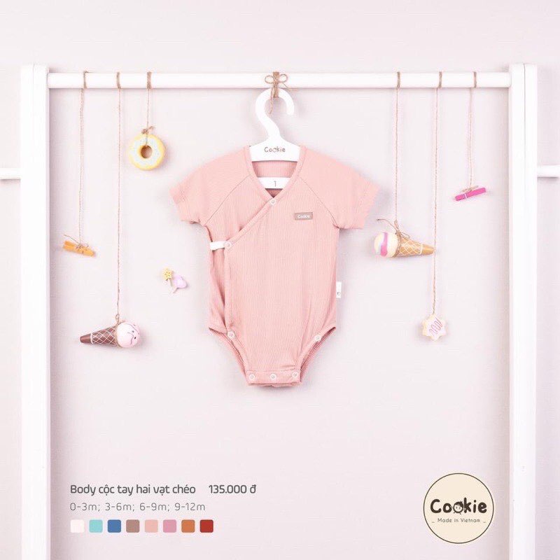 Bodysuit cộc tay 2 vạt chéo cookie