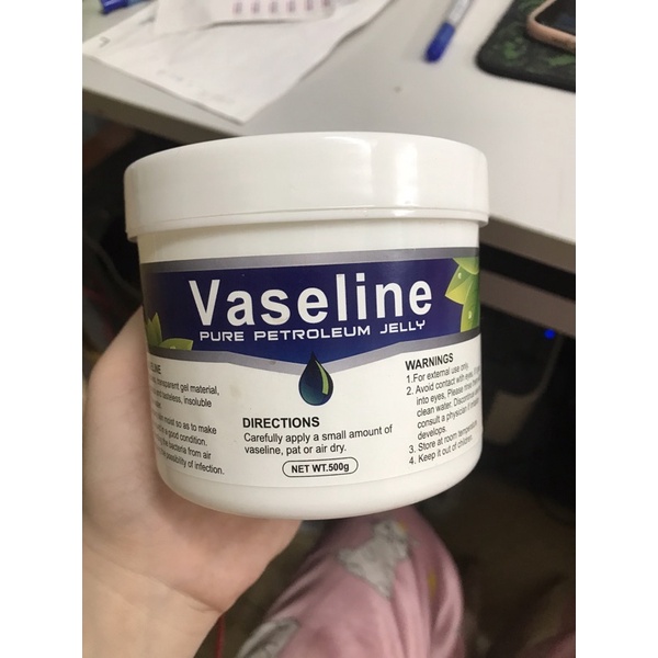 VASELINE 500Ml DƯỠNG ẨM CHÔ MÔI ,MÀY TRONG PHUN XĂM