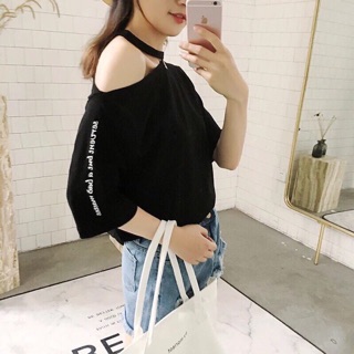 Áo thun kiểu vòng cổ