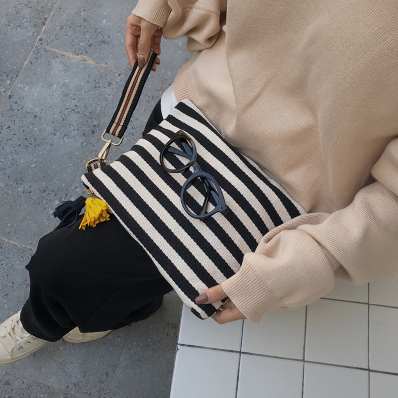 Túi Canvas Đựng Mỹ Phẩm Trang Điểm Phối Tua Rua Họa Tiết Kẻ Sọc Thời Trang Dành Cho Nữ