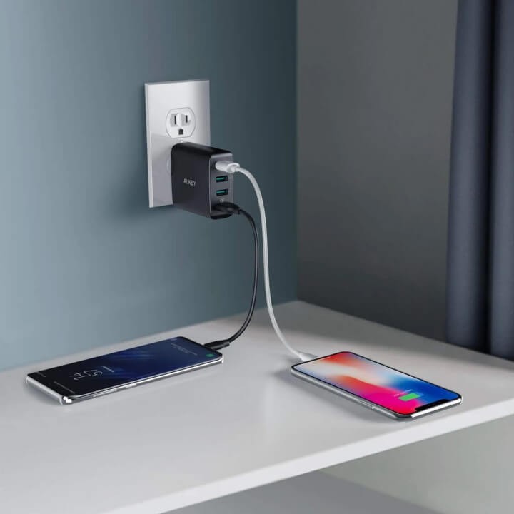 CỦ SẠC 4 CỔNG TÍCH HỢP 1 CỔNG QC3.0 AUKEY PA-T18