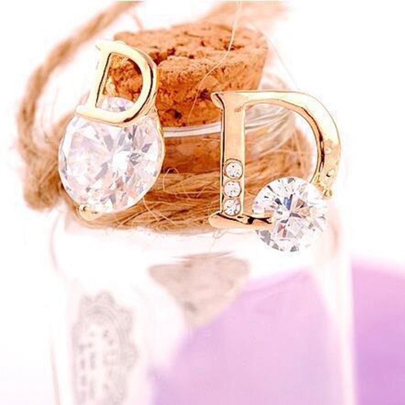 Khuyên Tai Nữ Trang Dáng Dài Tạo Hình Độc Đáo