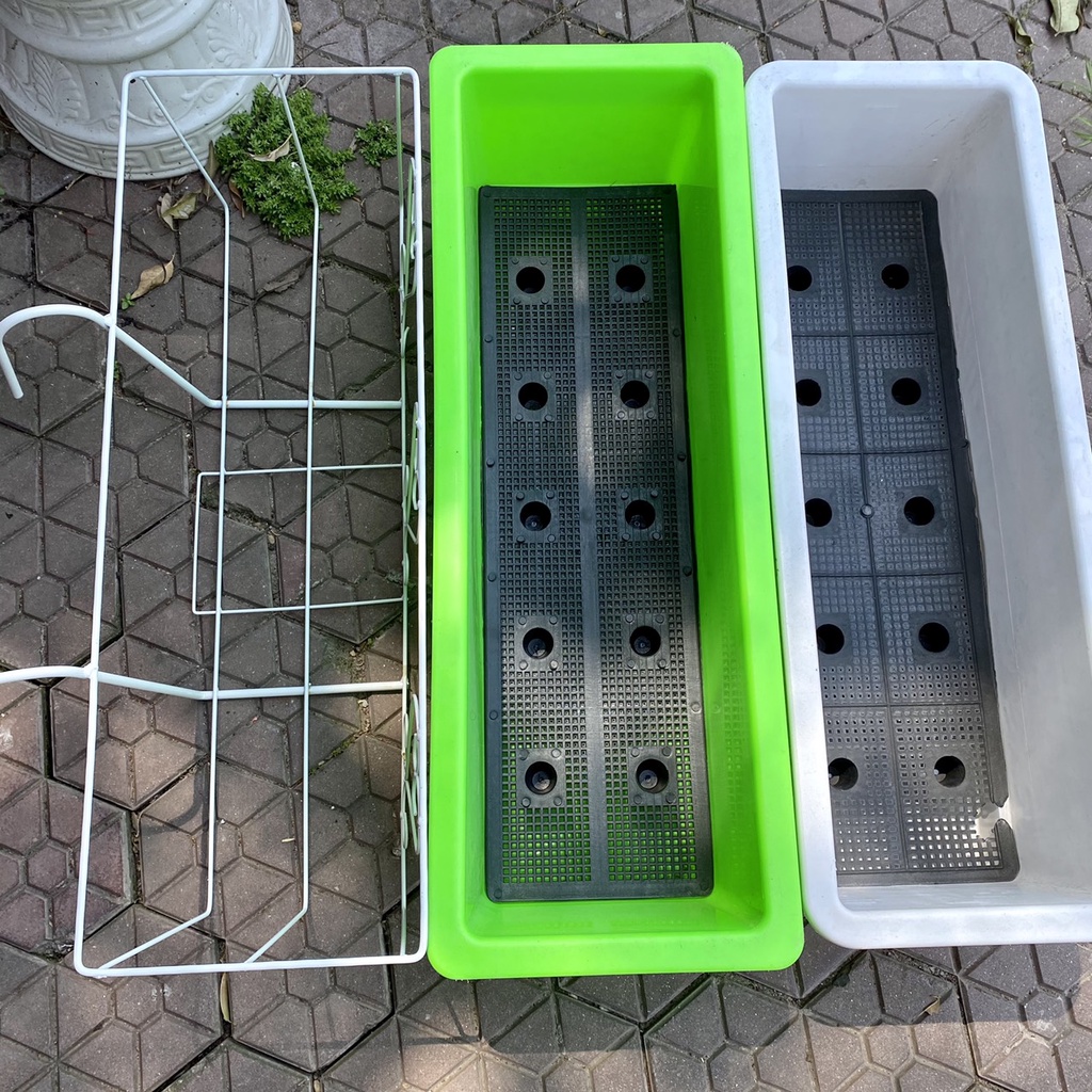 Combo Chậu Nhựa Trồng Cây Trồng Hoa và Khung Sắt Treo Ban Công dài hình chữ nhật, 60cm*25cm*20cm trồng rau treo chung cư