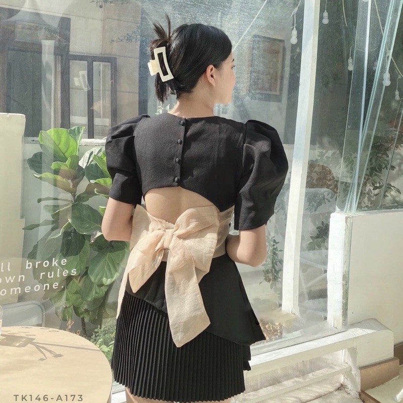 HÌNH CHUP THẬT- Áo nơ  nude