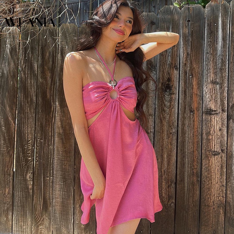 Đầm Cổ Yếm Phối Dây Đan Chéo Ngực Thiết Kế Quyến Rũ Cho Nữ