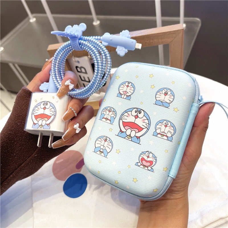 Vỏ Bảo Vệ Hộp Sạc Tai Nghe IPhone 11 12 18W-20W Bằng Silicon Họa Tiết Hoạt Hình Chú Gấu &amp; Dâu Tây